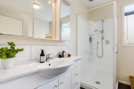 Photo of property in 6 Seagrave Place, Ilam, Christchurch, 8041