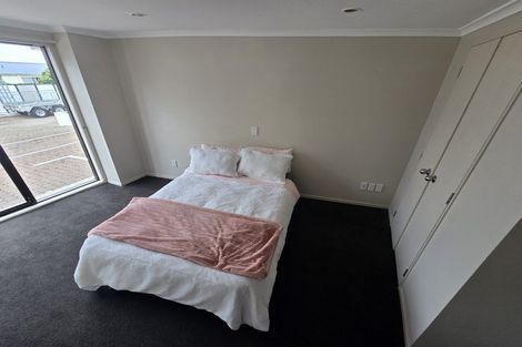 Photo of property in 9 Rangitane Street, Maupuia, Wellington, 6022