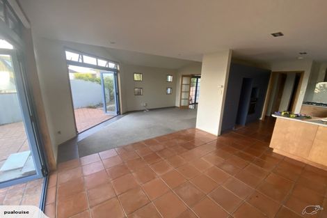 Photo of property in 1/83 East Coast Road, Castor Bay, Auckland, 0620