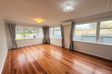 Photo of property in 6 Golf Road, Manor Park, Lower Hutt, 5019
