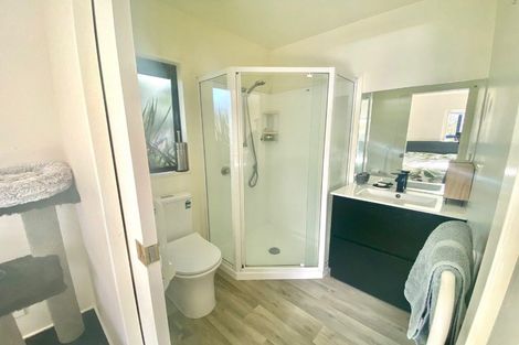 Photo of property in 44 Bluebird Crescent, Unsworth Heights, Auckland, 0632