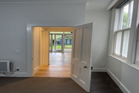 Photo of property in 29 Queen Street, Mount Victoria, Wellington, 6011