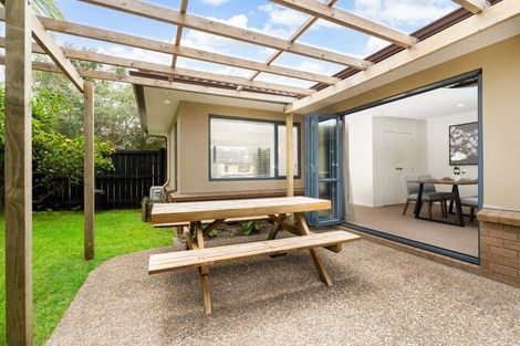 Photo of property in 4 Adrigole Place, East Tamaki, Auckland, 2013