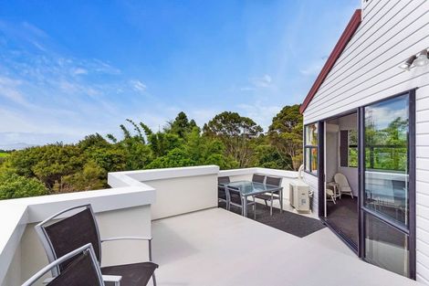 Photo of property in 86 Wade River Road, Stanmore Bay, Whangaparaoa, 0932