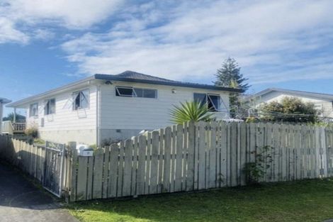 Photo of property in 2 Sparrow Place, Weymouth, Auckland, 2103