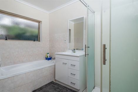 Photo of property in 15 Saybrook Place, Mangere, Auckland, 2022