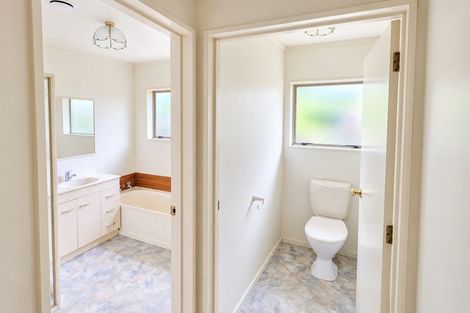 Photo of property in 18 Villa Grove, Paraparaumu, 5032