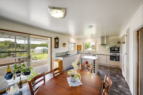 Photo of property in 68 Hill Road, Twyford, Hastings, 4175