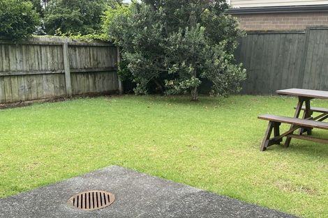 Photo of property in 9 Bonny Crescent, Massey, Auckland, 0614