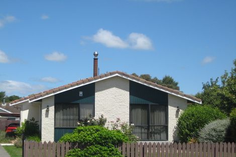 Photo of property in 31 Malabar Crescent, Broomfield, Christchurch, 8042