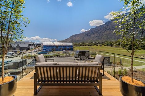 Photo of property in 13 Taurus Lane, Jacks Point, 9371