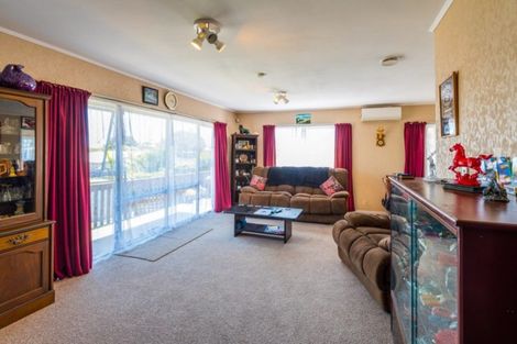 Photo of property in 4 Yearsley Place, Manurewa, Auckland, 2102