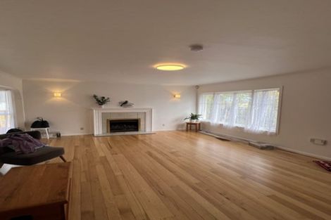 Photo of property in 32 Essex Street, Te Atatu South, Auckland, 0610