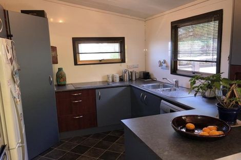 Photo of property in 9 Honeysuckle Grove, Maungaraki, Lower Hutt, 5010
