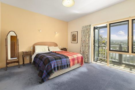 Photo of property in 26 Harbour View Road, Northland, Wellington, 6012