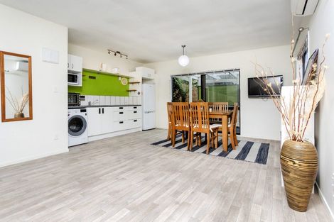 Photo of property in 134 Chelsea View Drive, Chatswood, Auckland, 0626