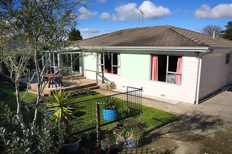 Photo of property in 12c Youngs Road, Papakura, 2110