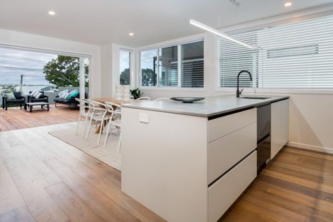 Photo of property in 26 Kowhai Road, Campbells Bay, Auckland, 0630