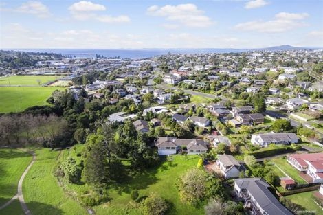 Photo of property in 2/73 Glencoe Road, Browns Bay, Auckland, 0630