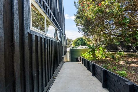 Photo of property in 43 Cable Bay Block Road, Cable Bay, 0420