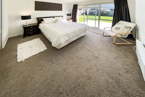 Photo of property in 44 Ti Rakau Drive, Woolston, Christchurch, 8023