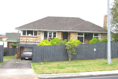 Photo of property in 314 Glenfield Road, Glenfield, Auckland, 0629