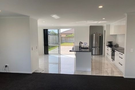 Photo of property in 41 Awatira Drive, Papamoa Beach, Papamoa, 3118