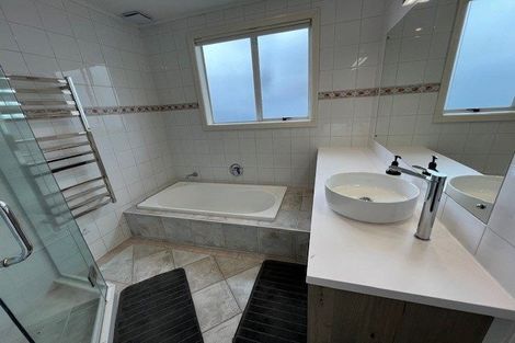 Photo of property in 48 The Esplanade, Eastern Beach, Auckland, 2012