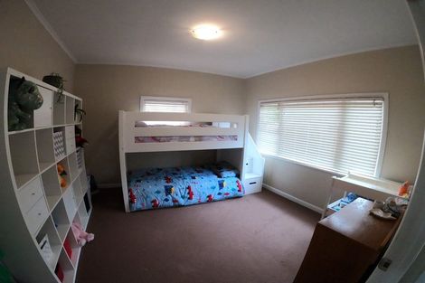 Photo of property in 2/26 Dallinghoe Crescent, Milford, Auckland, 0620