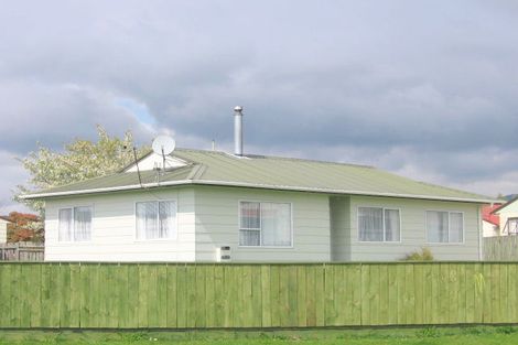 Photo of property in 74 Pohutukawa Drive, Owhata, Rotorua, 3010