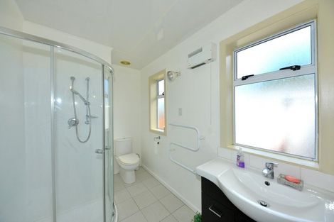 Photo of property in 1/104 Yaldhurst Road, Sockburn, Christchurch, 8042