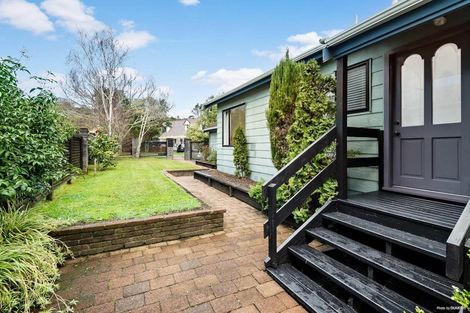 Photo of property in 13 Sunward Rise, Glenfield, Auckland, 0629