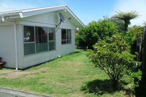 Photo of property in 2/162 Porchester Road, Papakura, 2110