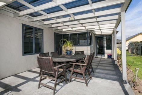 Photo of property in 12b Arataki Road, Havelock North, 4130