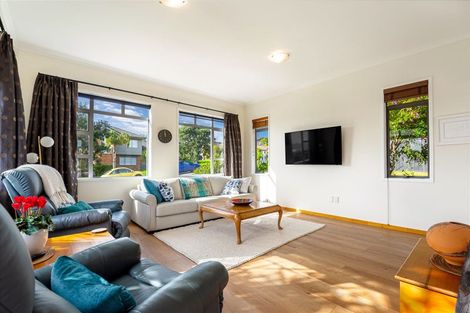 Photo of property in 10 Seamount Drive, Red Beach, 0932