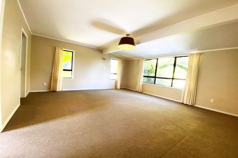 Photo of property in 14 Emery Grove, Bayview, Auckland, 0629