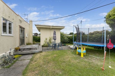 Photo of property in 38 Sweetman Avenue, Paraparaumu Beach, Paraparaumu, 5032