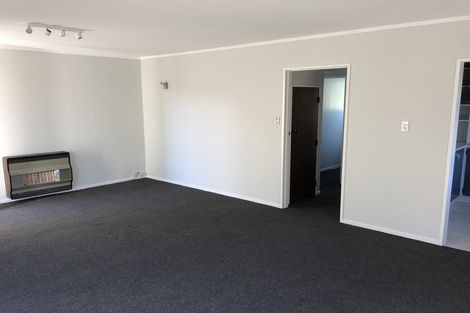 Photo of property in 30 Dorset Crescent, Hokowhitu, Palmerston North, 4410