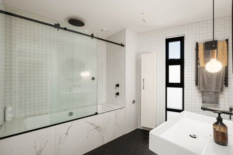 Photo of property in 212 Marine Parade, Mount Maunganui, 3116