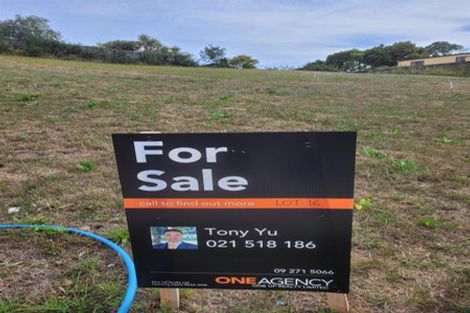 Photo of property in 17 Whenuateitei Crescent, Stanmore Bay, 0932