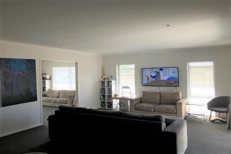 Photo of property in 25 Puhirake Crescent, Pyes Pa, Tauranga, 3112