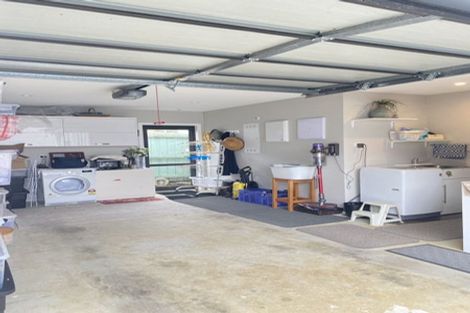 Photo of property in 6 Danden Way, Pukekohe, 2120