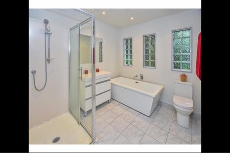 Photo of property in 21 Orinda Close, Botany Downs, Auckland, 2010