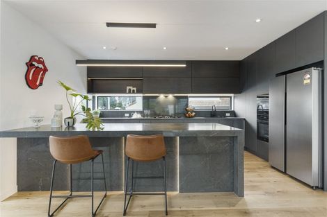 Photo of property in 5a Pierce Road, Milford, Auckland, 0620