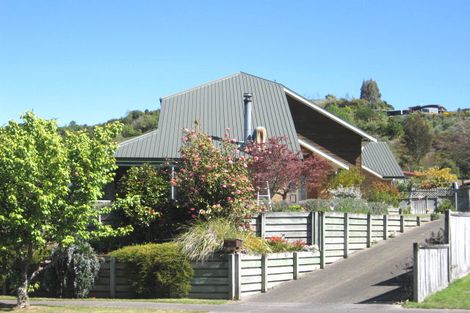Photo of property in 21 Reeves Road, Acacia Bay, Taupo, 3330