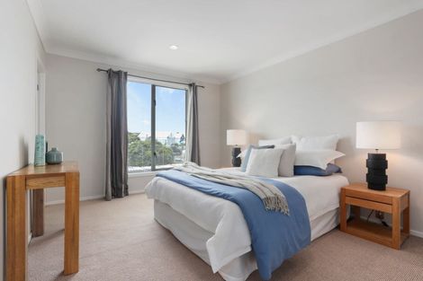 Photo of property in 9f Clearwater Cove, West Harbour, Auckland, 0618