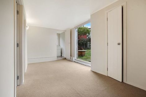 Photo of property in 14 Freyberg Place, Howick, Auckland, 2014