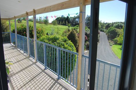 Photo of property in 365 Oneriri Road, Kaiwaka, 0573