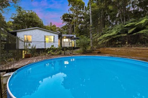 Photo of property in 16 Napuka Road, Henderson Valley, Auckland, 0612