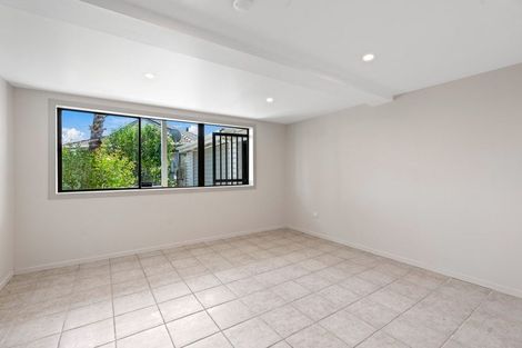Photo of property in 9 Sungrove Rise, Sunnyvale, Auckland, 0612